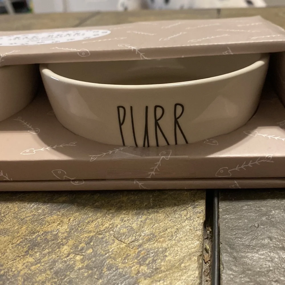 Rae Dunn 4 inch pet bowls